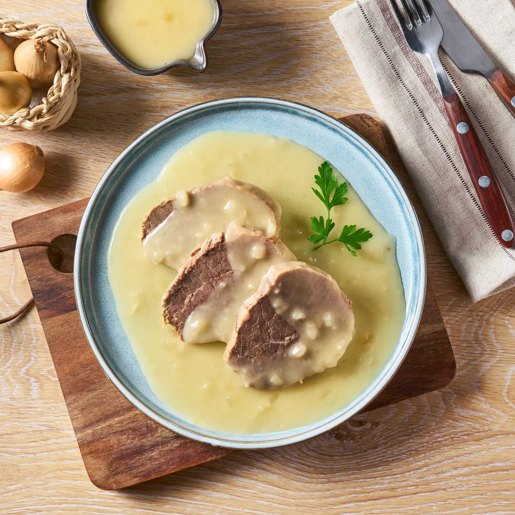 Zwiebelfleisch - Rindfleisch in Zwiebelsauce