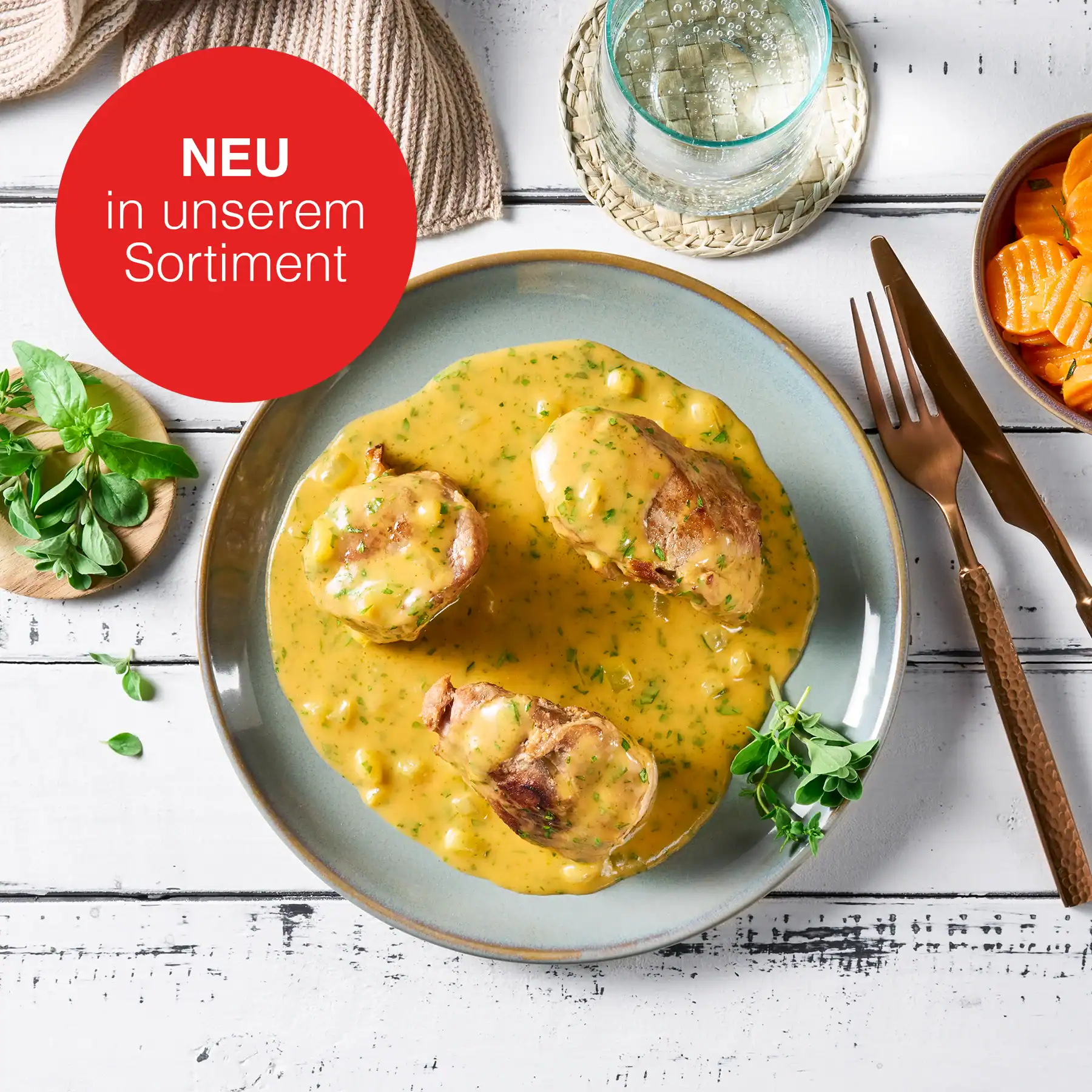 Schweinefilte in Kräuterrahmsause